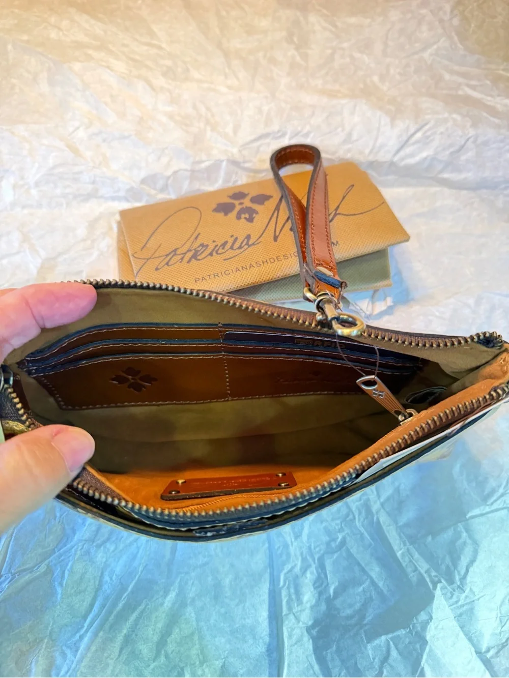 Patricia Nash Vetralla Wristlet/Purse in Patricia's Closet pattern